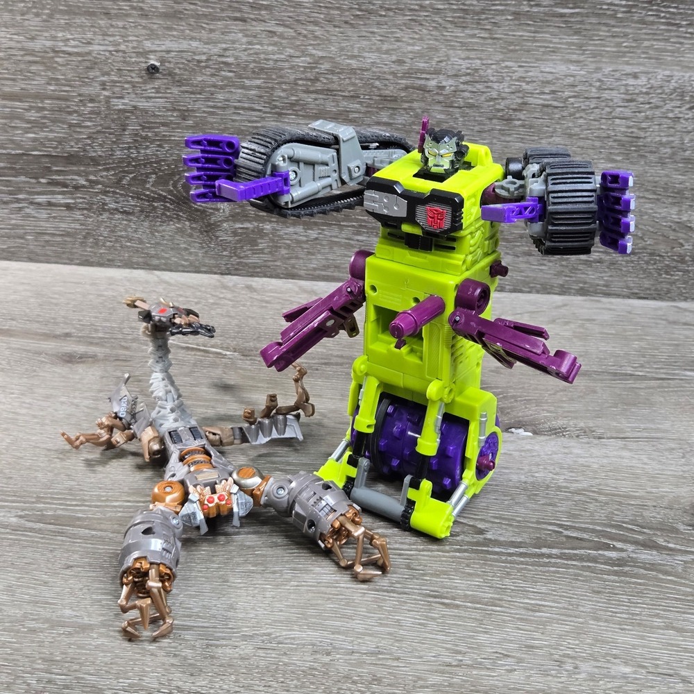 Transformers Action Figure Lot: 2007 Movie Deluxe Scorponok & Armada Scavenger M